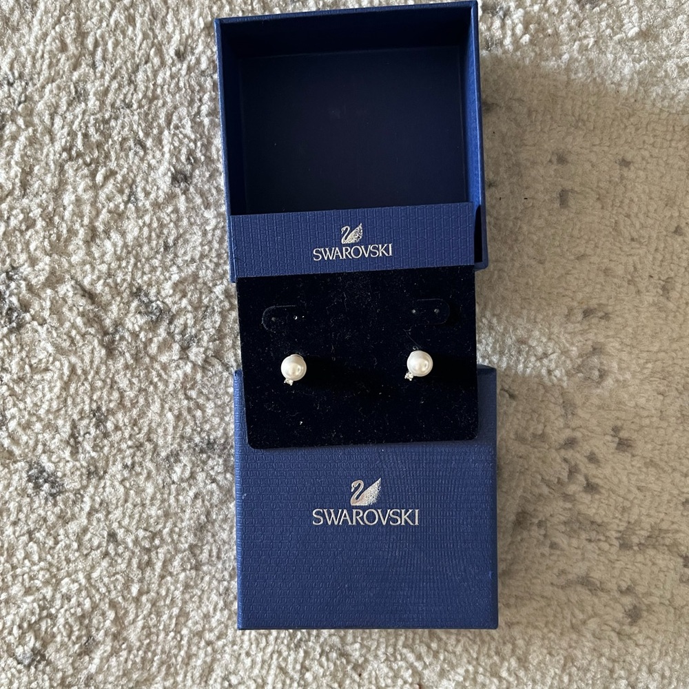 *sold* Swarovski White Pearl Stud Earrings